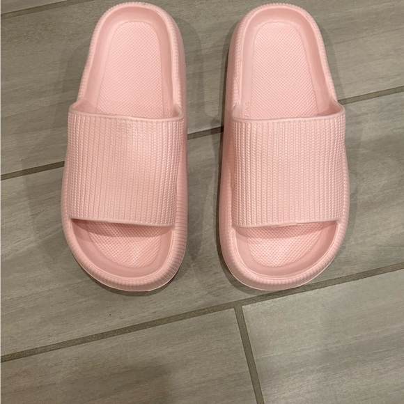 Cozy Pink Women's Slide Slippers - Picture 3 of 9